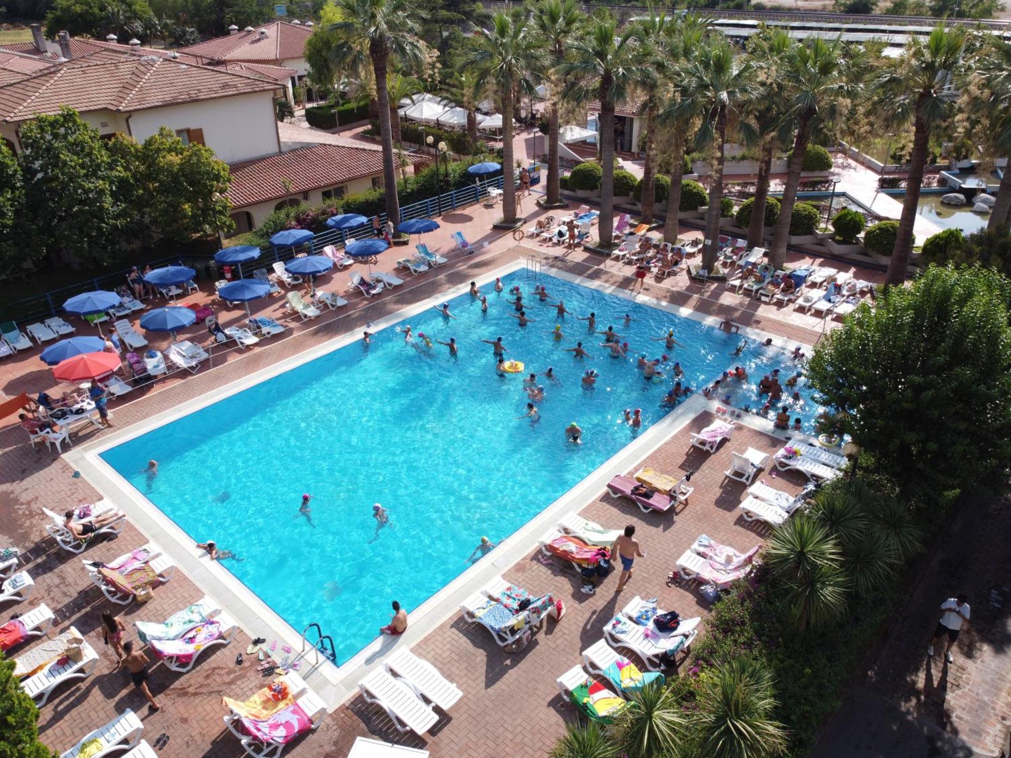 Villaggio Turistico La Mantinera - Appartamenti De Luxe Praia a Mare Zewnętrze zdjęcie