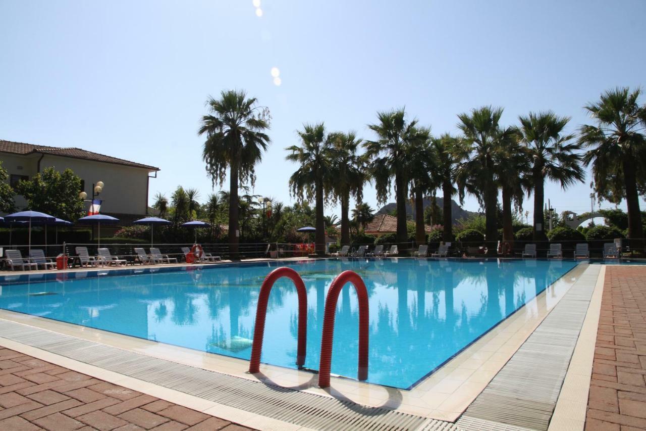 Villaggio Turistico La Mantinera - Appartamenti De Luxe Praia a Mare Zewnętrze zdjęcie